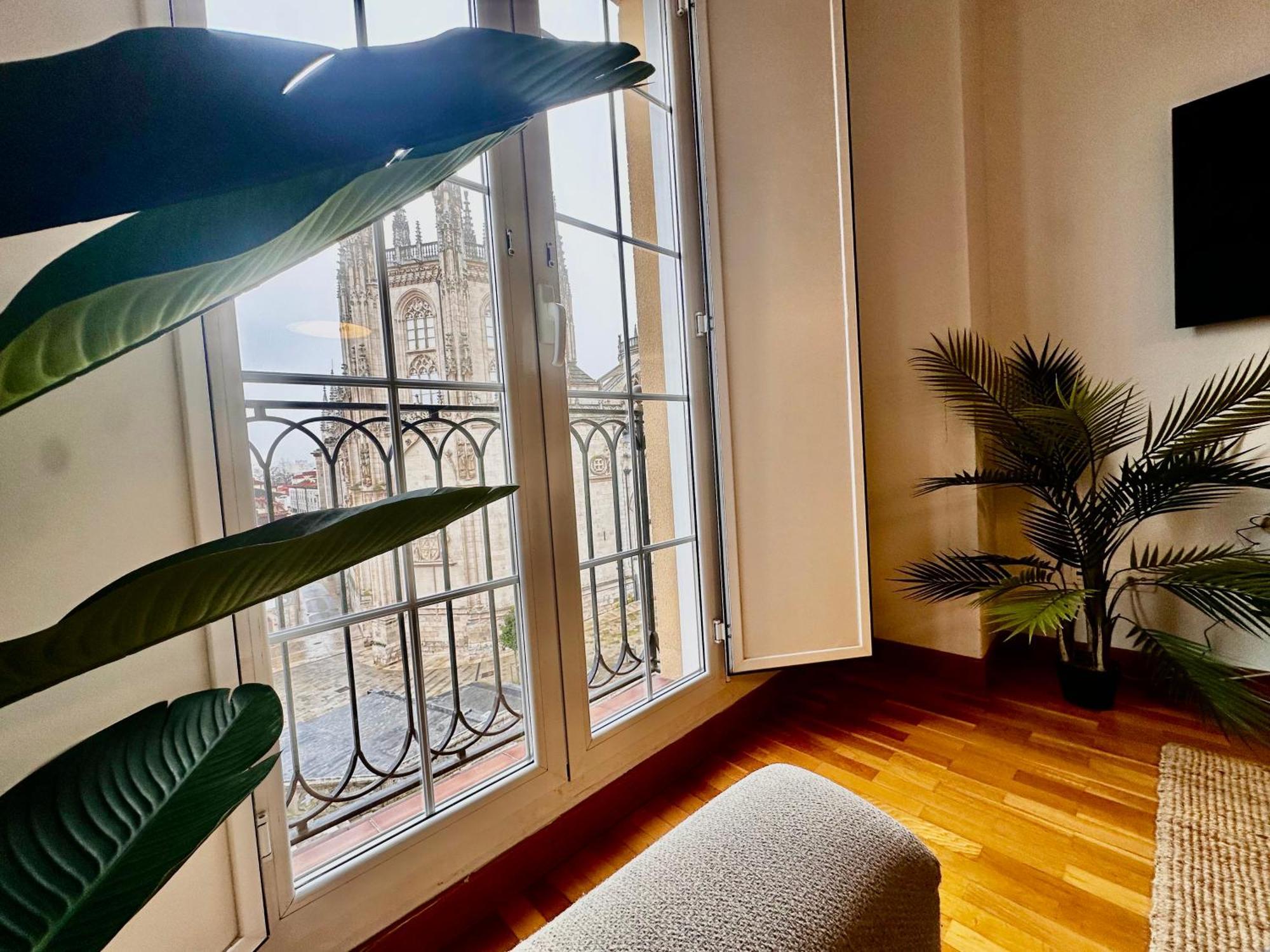 Atuaire Home Balcon Con Vistas A La Catedral De Burgo Εξωτερικό φωτογραφία
